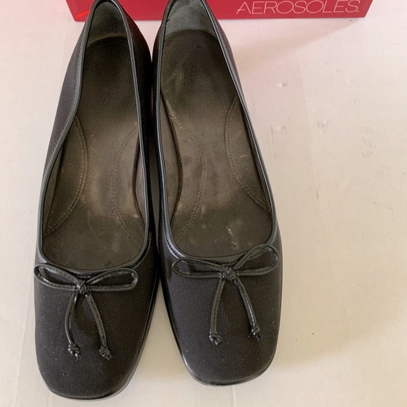 Comfy Aerosoles black statement shoes rubber wedges cute black leather bow US 10 - Picture 1 of 5